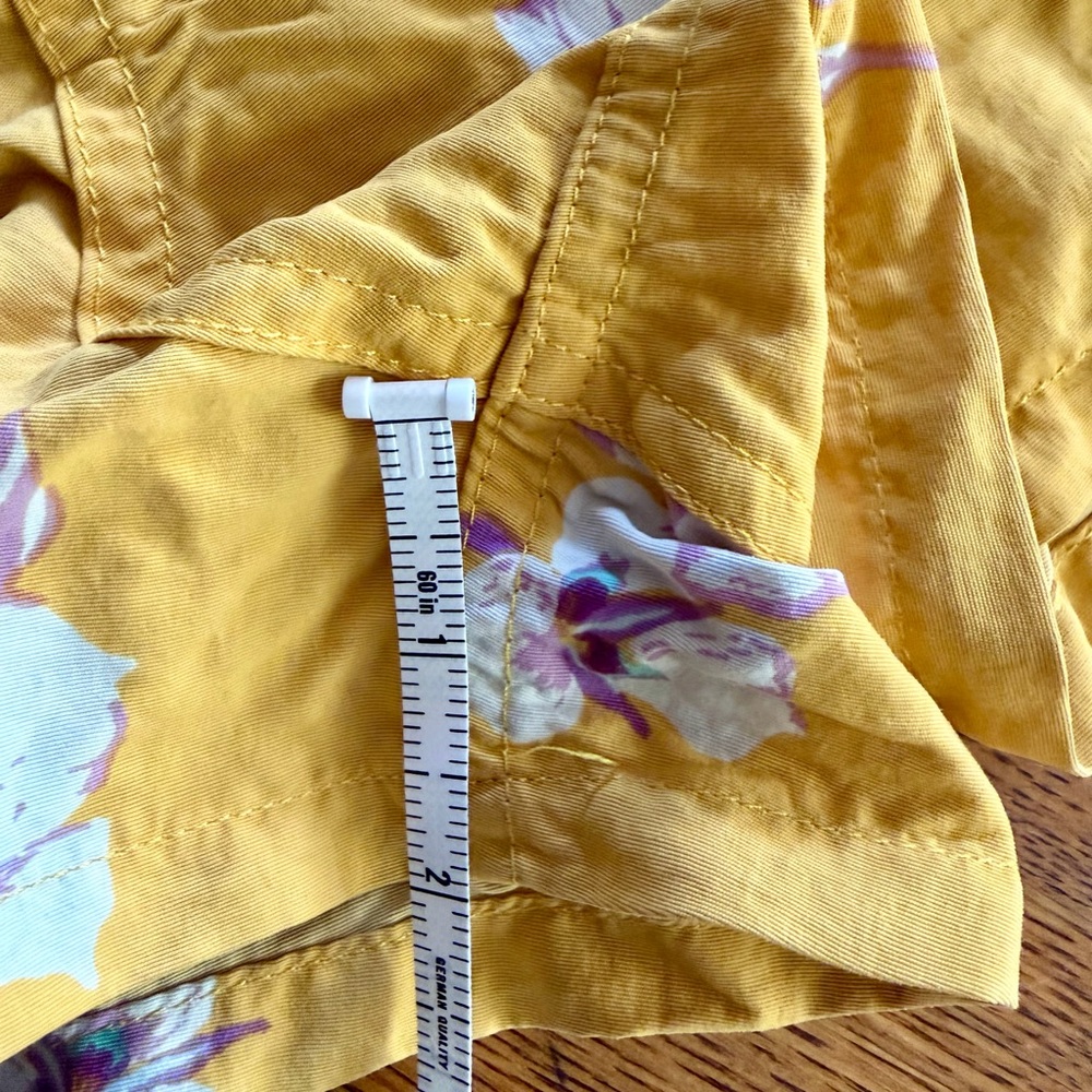 🌼 Patagonia Women’s Baggies Shorts – Yellow Floral – Size XL – VGUC - Picture 3 of 3